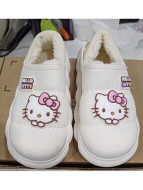 Hello Kitty Size 3/4 Pet Doctor Slippers - Amazing Quality NWOT